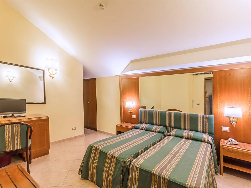 Raeli Hotel Floridia Roma Dış mekan fotoğraf